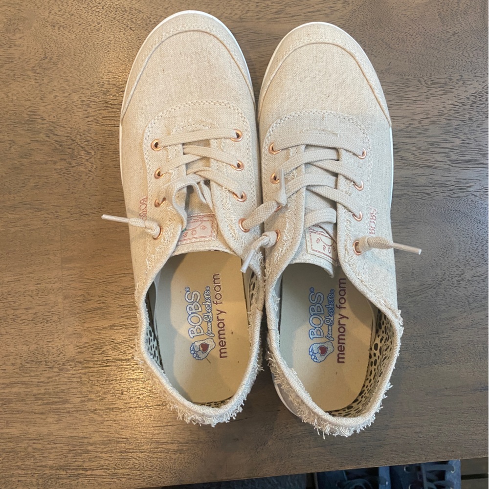 SKECHERS BOBS B CUTE-NATURAL WONDER SLIP-ON SNEAKER
